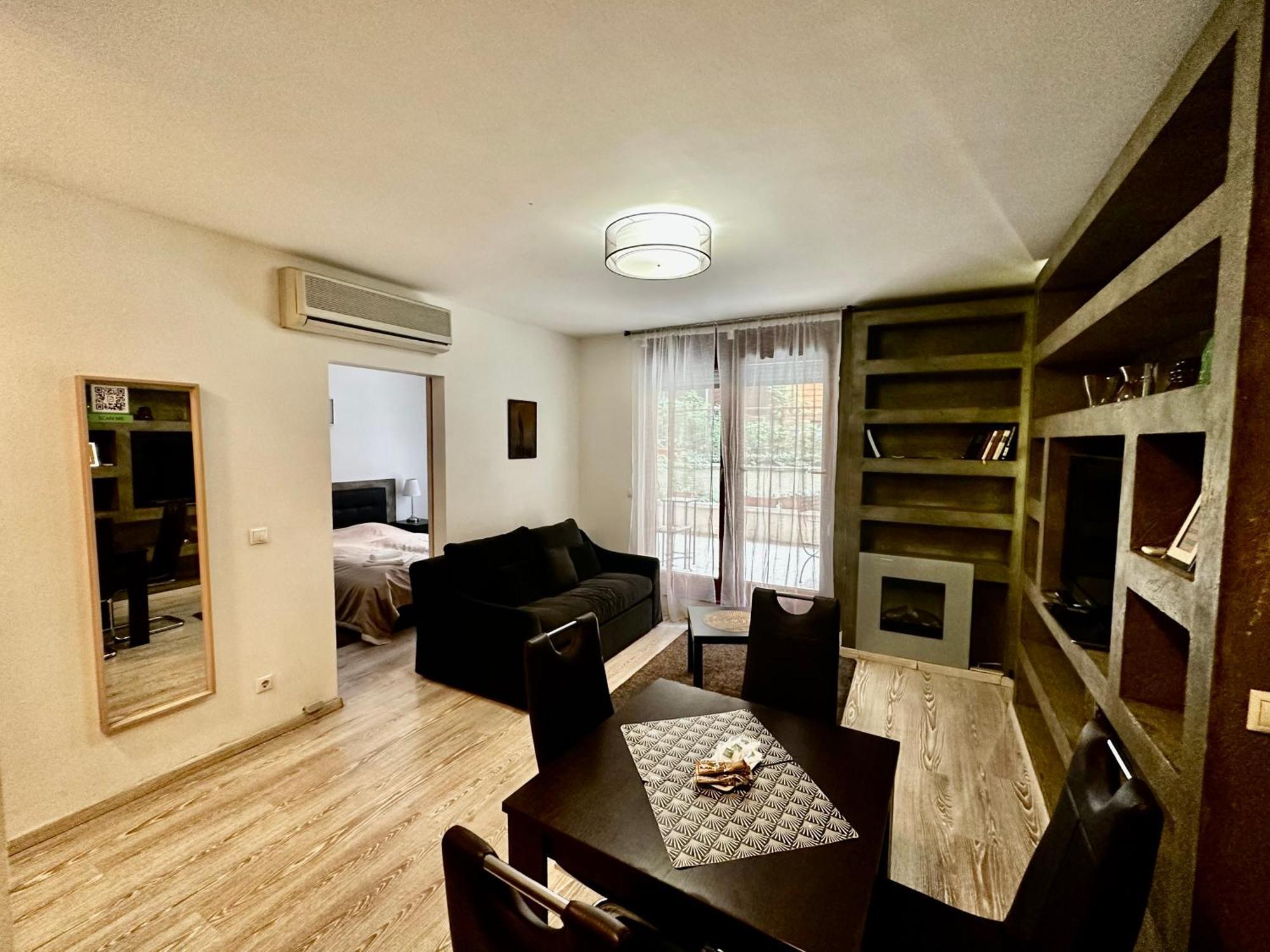 Apartman Leda *